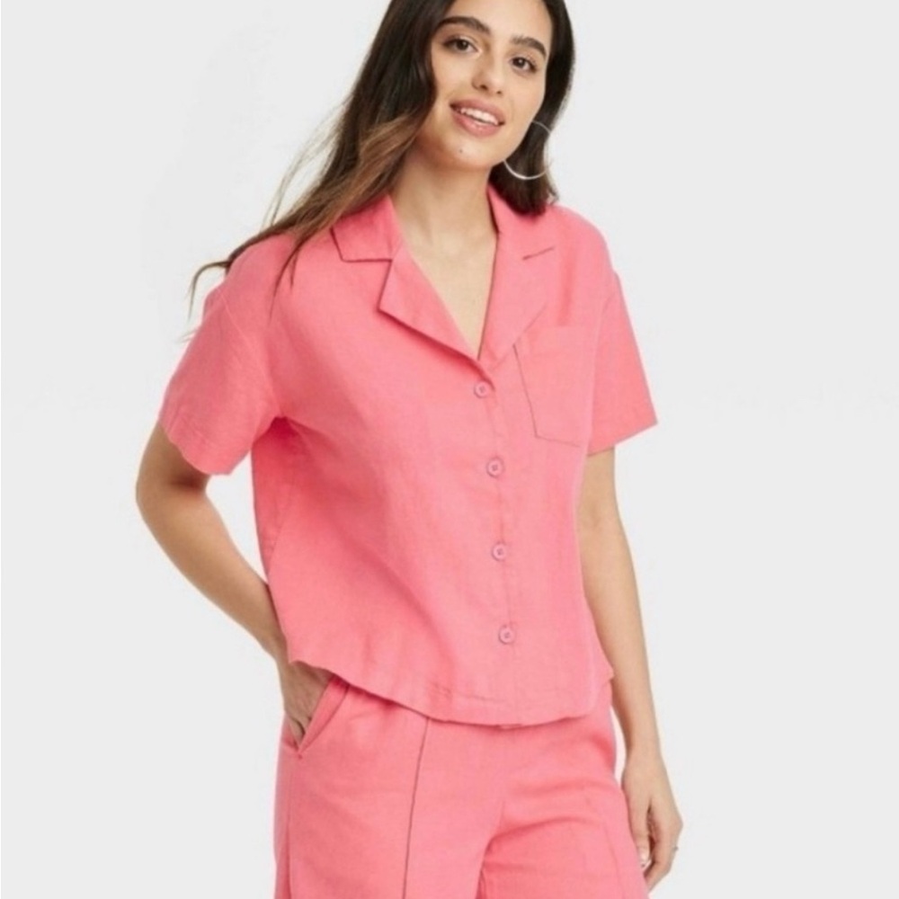Women's Hot Pink Linen Button-Up Top